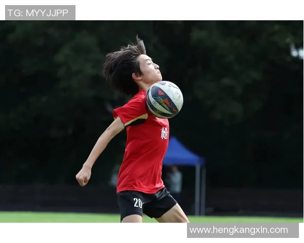 上海足球队挑战赛表现分析与状态评估探讨