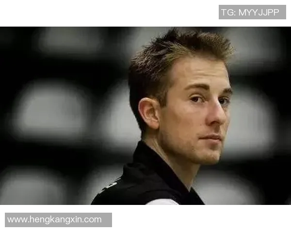 从默默无闻到耀眼星光刻苦努力成就足球明星的奋斗之路 从默默无闻到耀眼星光刻苦努力成就足球明星的奋斗之路